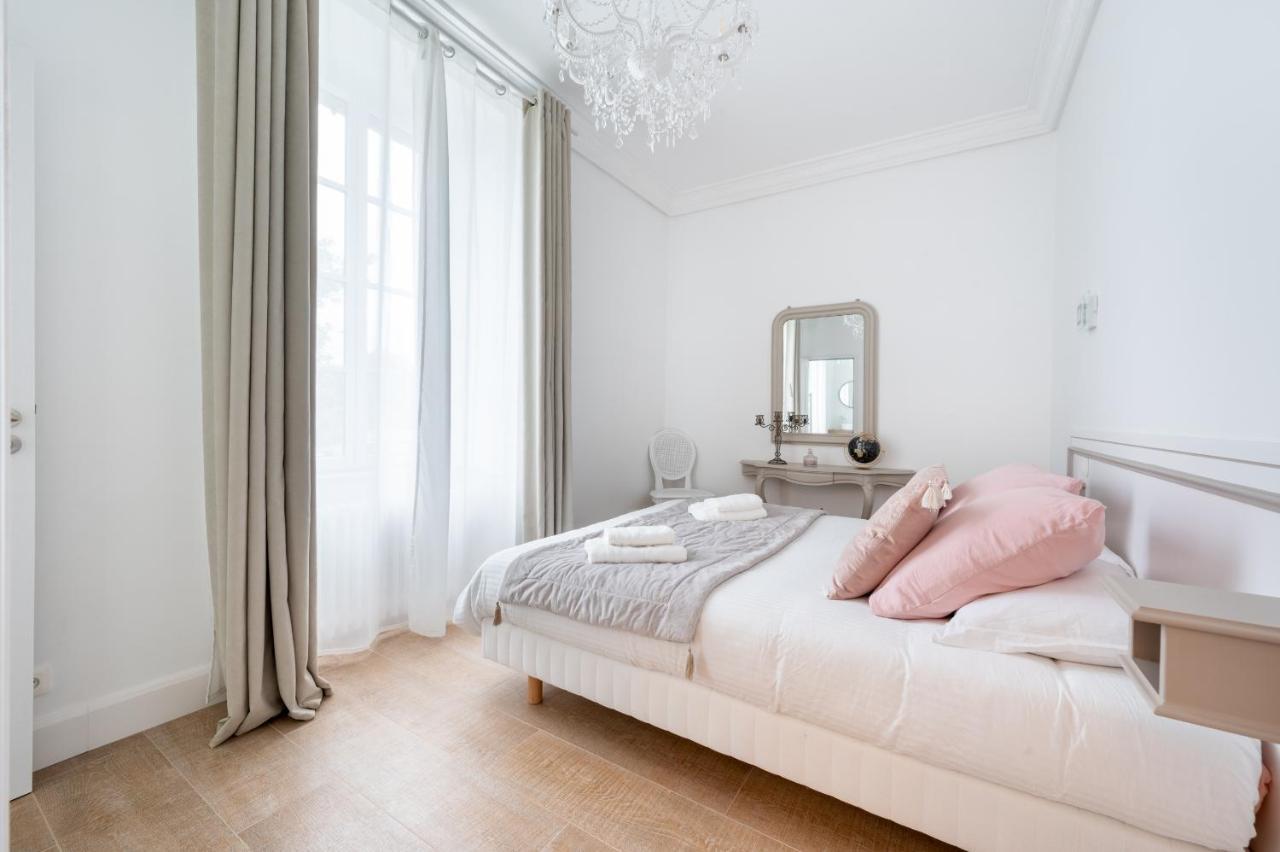 Bed and Breakfast Domaine Les Jardins Darsene Tinténiac Exterior foto
