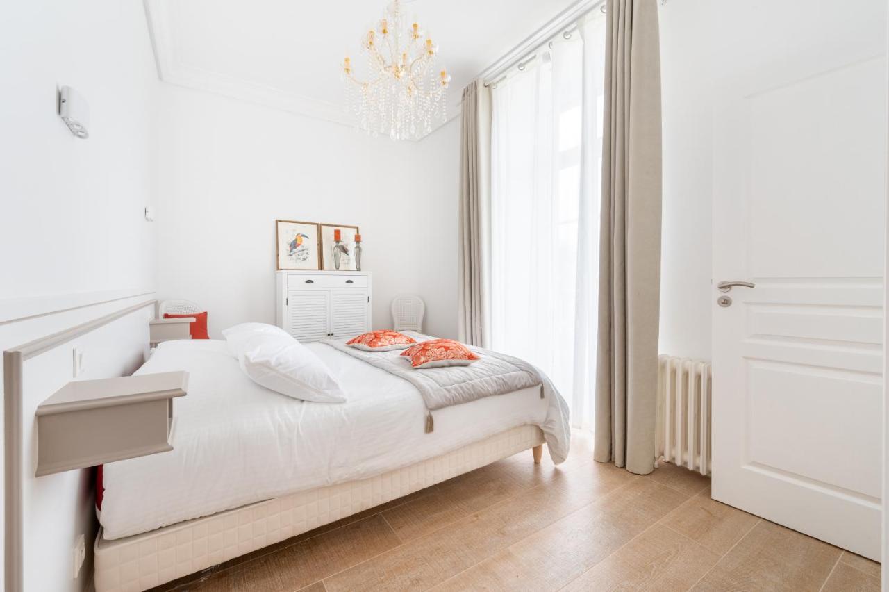 Bed and Breakfast Domaine Les Jardins Darsene Tinténiac Exterior foto