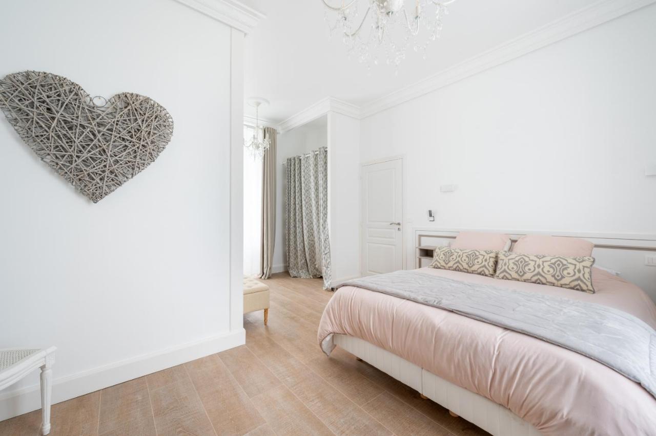 Bed and Breakfast Domaine Les Jardins Darsene Tinténiac Exterior foto